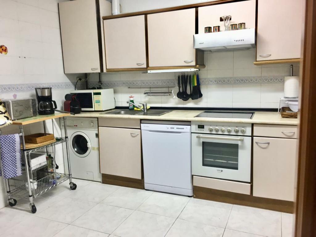 Preciosa Casa Independiente Con Piscina Cubierta Y Gran Jardin Privados Haro Luaran gambar